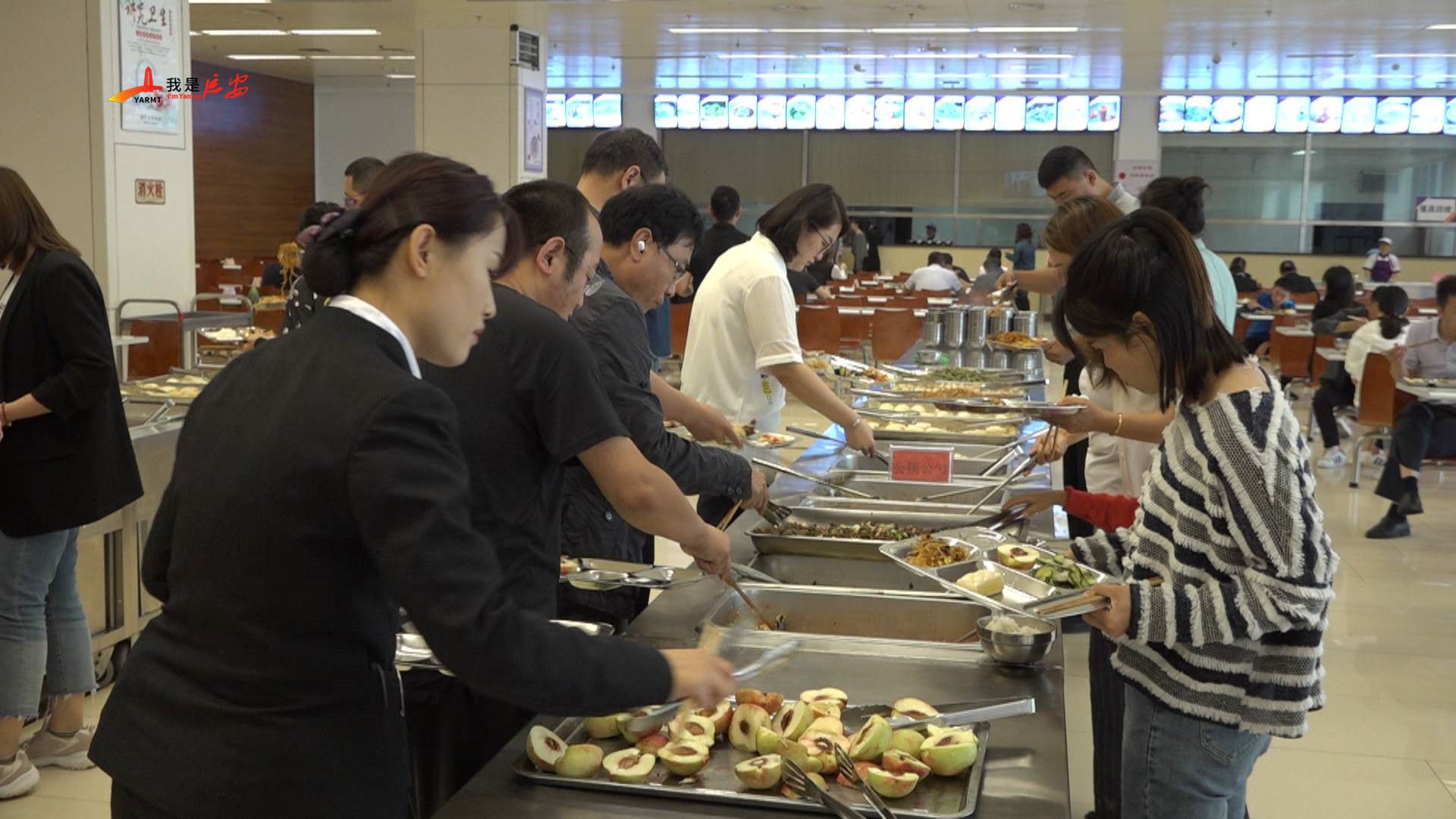 智慧餐厅:"刷脸"吃饭 文明就餐